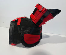 Load image into Gallery viewer, ULTRA ¾ CHESTPLATE WITH LEG PLATES RED /BLACK