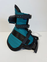 Load image into Gallery viewer, ULTRA ¼ CHESTPLATE TURQUOISE / BLACK . With leg plates and Built in tracker protector