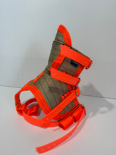 Load image into Gallery viewer, ULTRA ¼ CHESTPLATE BEIGE / ORANGE , ORANGE STRAPS