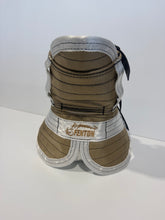 Load image into Gallery viewer, M 33-39KG | FENTON ULTRA ¾ CHESTPLATE WITH LEG PLATES BEIGE/ WHITE