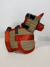 Load image into Gallery viewer, S 25-33KG | FENTON ULTRA ¾ CHESTPLATE WITH LEG PLATES &amp; TRACKING PROTECTOR BEIGE/ RUST